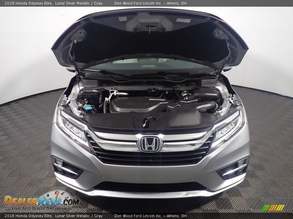 2018 Honda Odyssey Elite Lunar Silver Metallic / Gray Photo #9