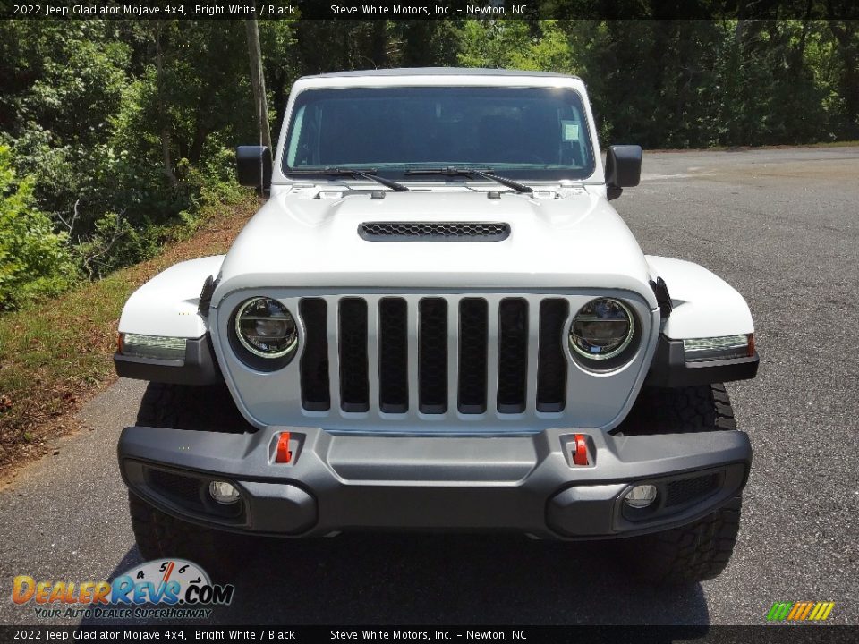 2022 Jeep Gladiator Mojave 4x4 Bright White / Black Photo #3