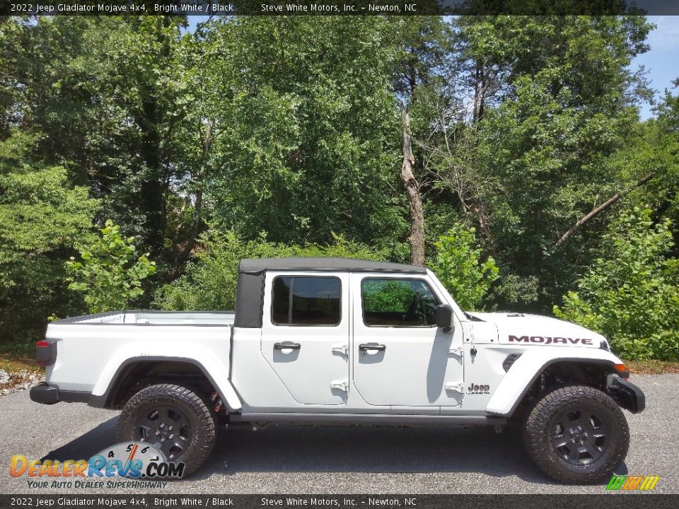 2022 Jeep Gladiator Mojave 4x4 Bright White / Black Photo #5