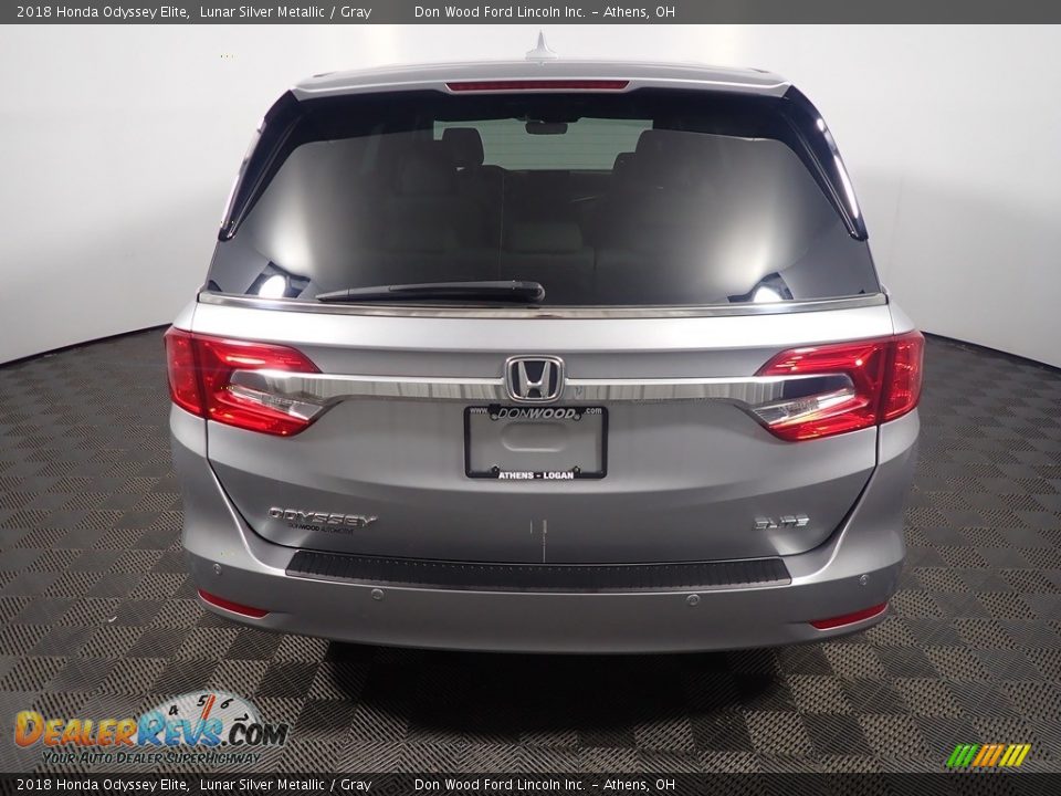 2018 Honda Odyssey Elite Lunar Silver Metallic / Gray Photo #16