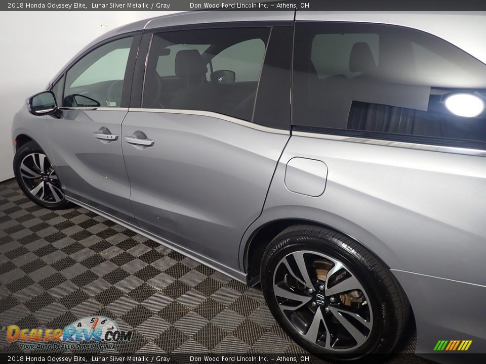 2018 Honda Odyssey Elite Lunar Silver Metallic / Gray Photo #22