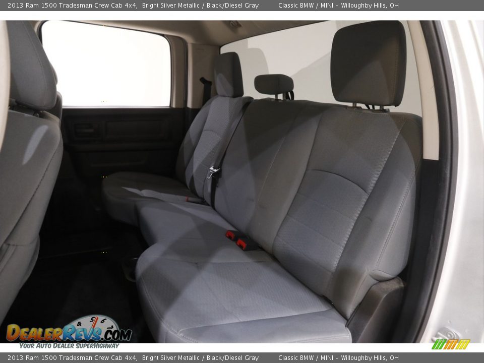 2013 Ram 1500 Tradesman Crew Cab 4x4 Bright Silver Metallic / Black/Diesel Gray Photo #16