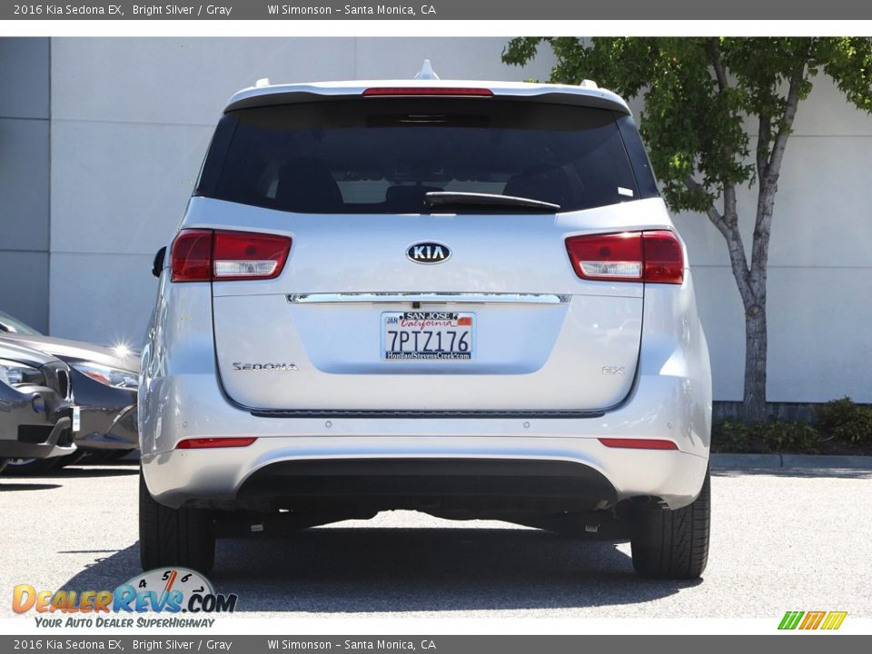 2016 Kia Sedona EX Bright Silver / Gray Photo #8