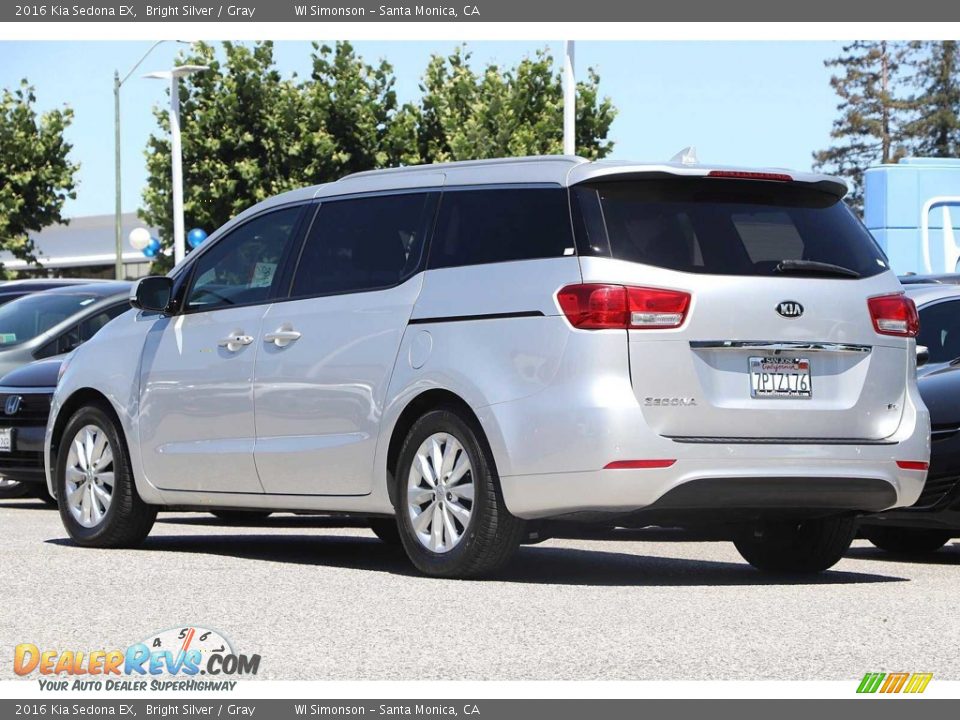 2016 Kia Sedona EX Bright Silver / Gray Photo #10