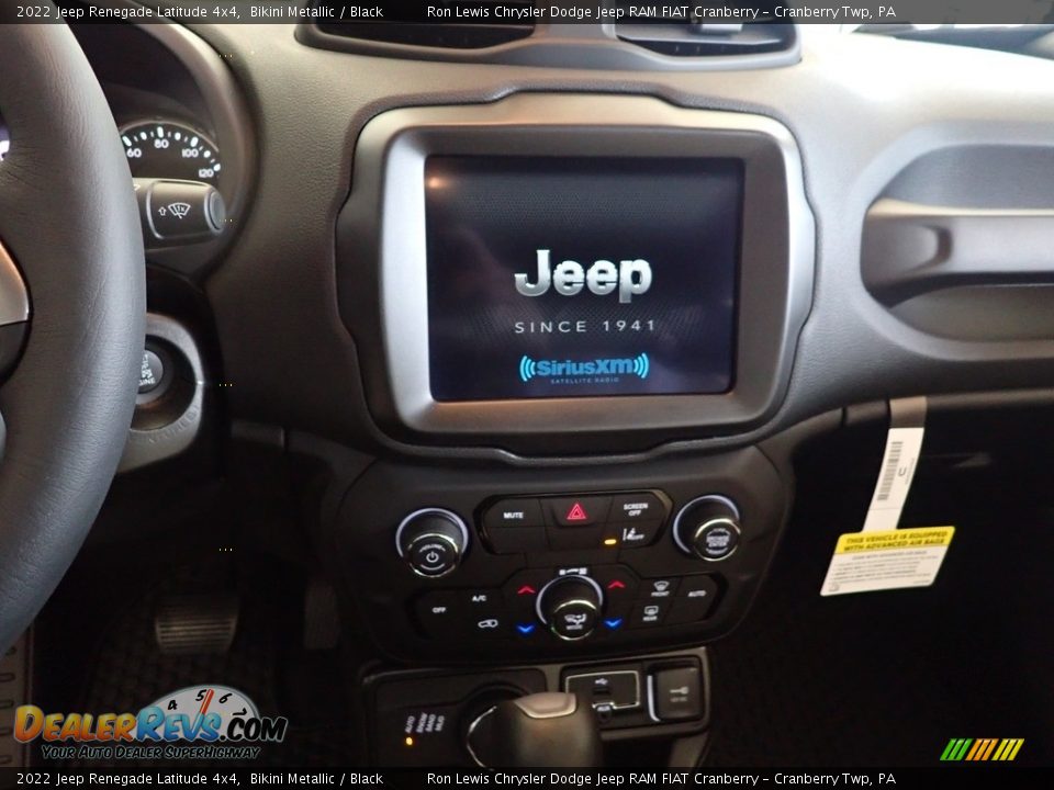 2022 Jeep Renegade Latitude 4x4 Bikini Metallic / Black Photo #16