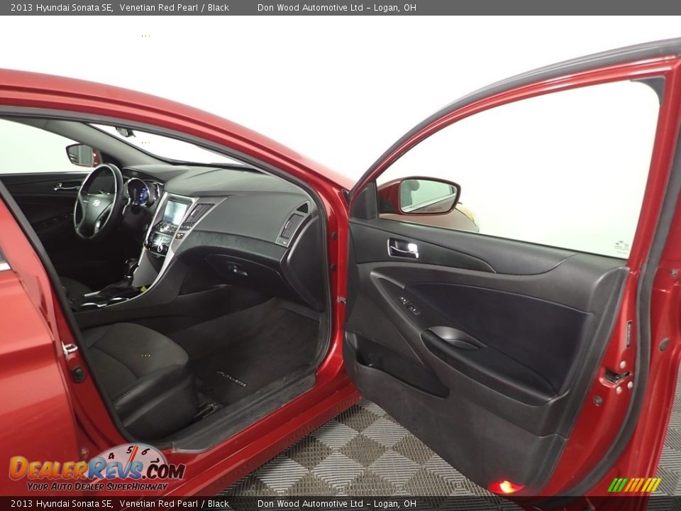 2013 Hyundai Sonata SE Venetian Red Pearl / Black Photo #28