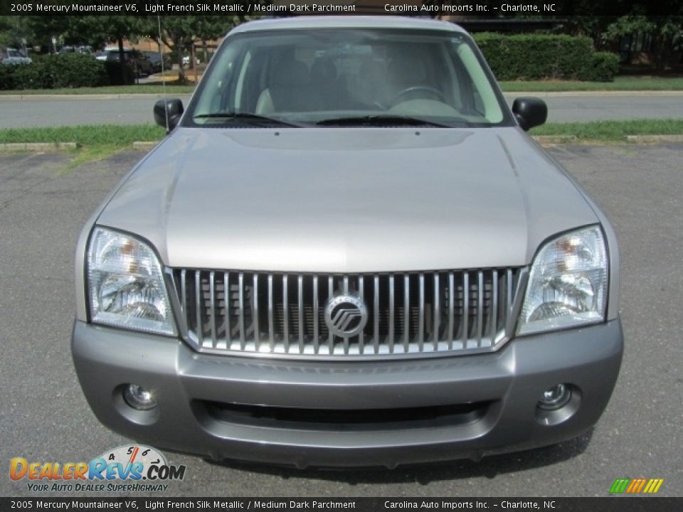 2005 Mercury Mountaineer V6 Light French Silk Metallic / Medium Dark Parchment Photo #5