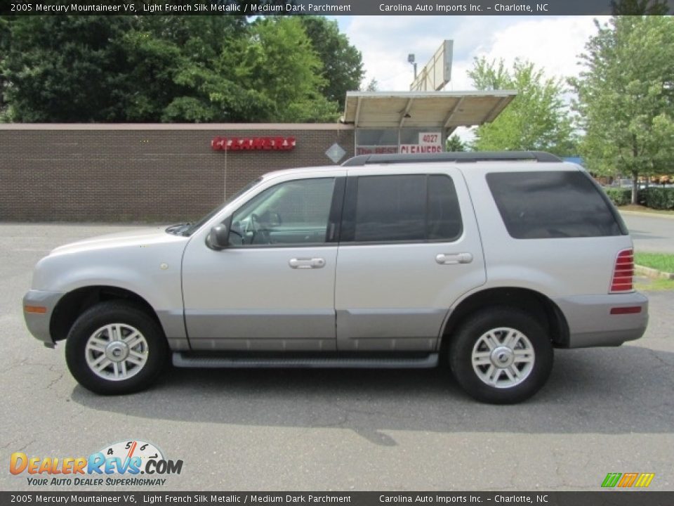 2005 Mercury Mountaineer V6 Light French Silk Metallic / Medium Dark Parchment Photo #7