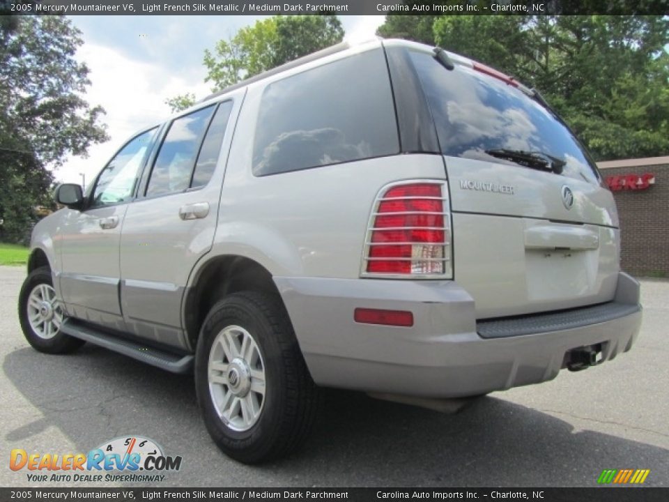 2005 Mercury Mountaineer V6 Light French Silk Metallic / Medium Dark Parchment Photo #8