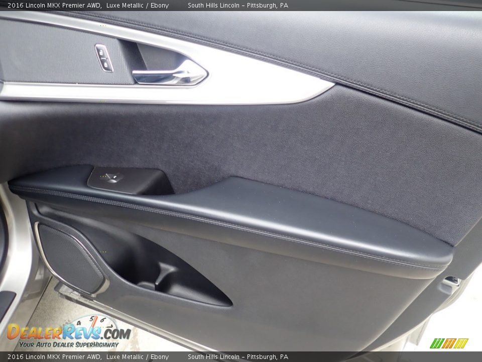 Door Panel of 2016 Lincoln MKX Premier AWD Photo #14