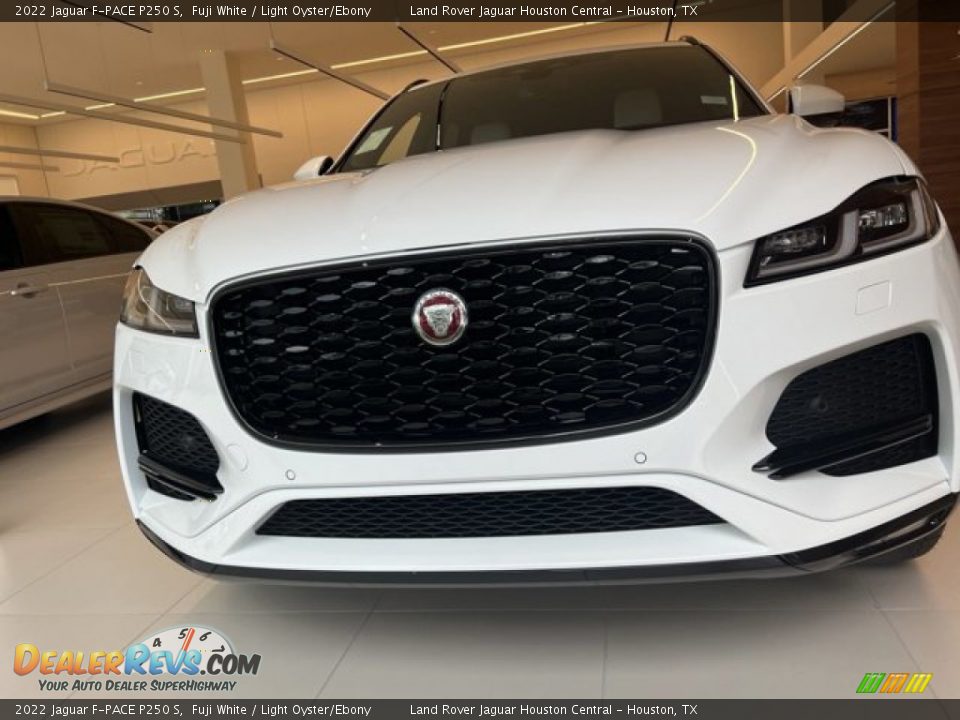 2022 Jaguar F-PACE P250 S Fuji White / Light Oyster/Ebony Photo #2