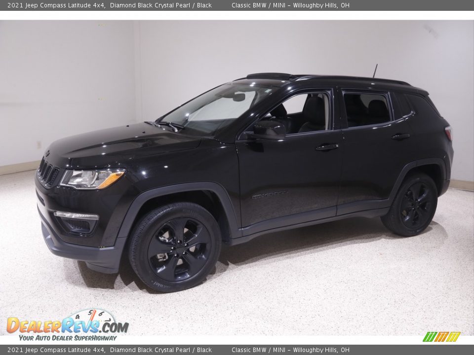 2021 Jeep Compass Latitude 4x4 Diamond Black Crystal Pearl / Black Photo #3