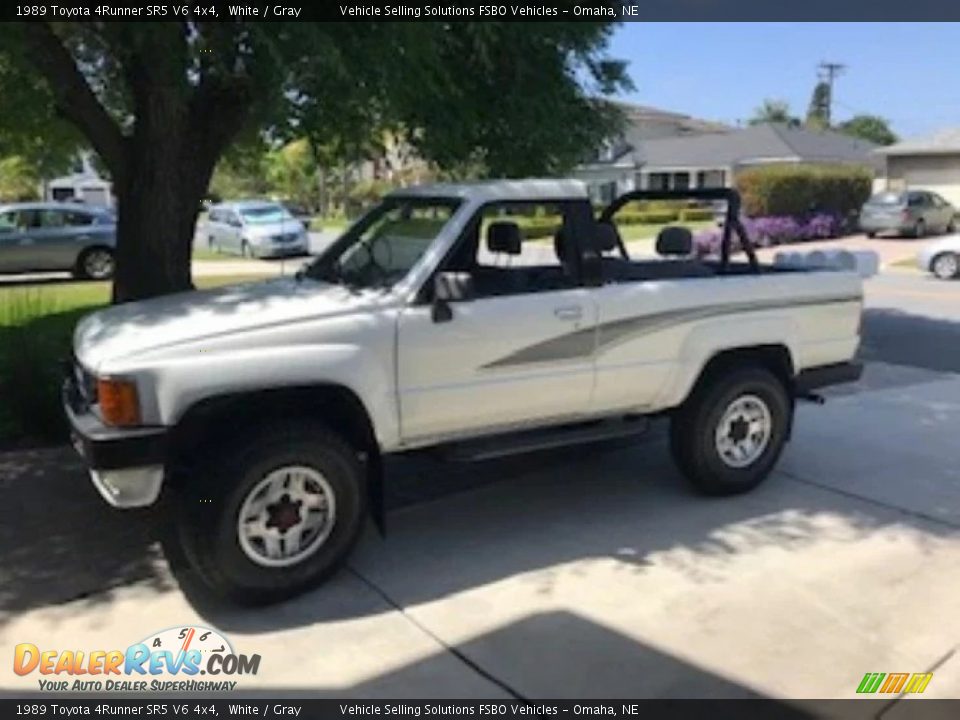 Front 3/4 View of 1989 Toyota 4Runner SR5 V6 4x4 Photo #2