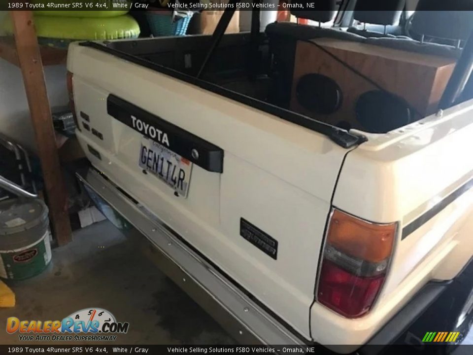 1989 Toyota 4Runner SR5 V6 4x4 White / Gray Photo #11