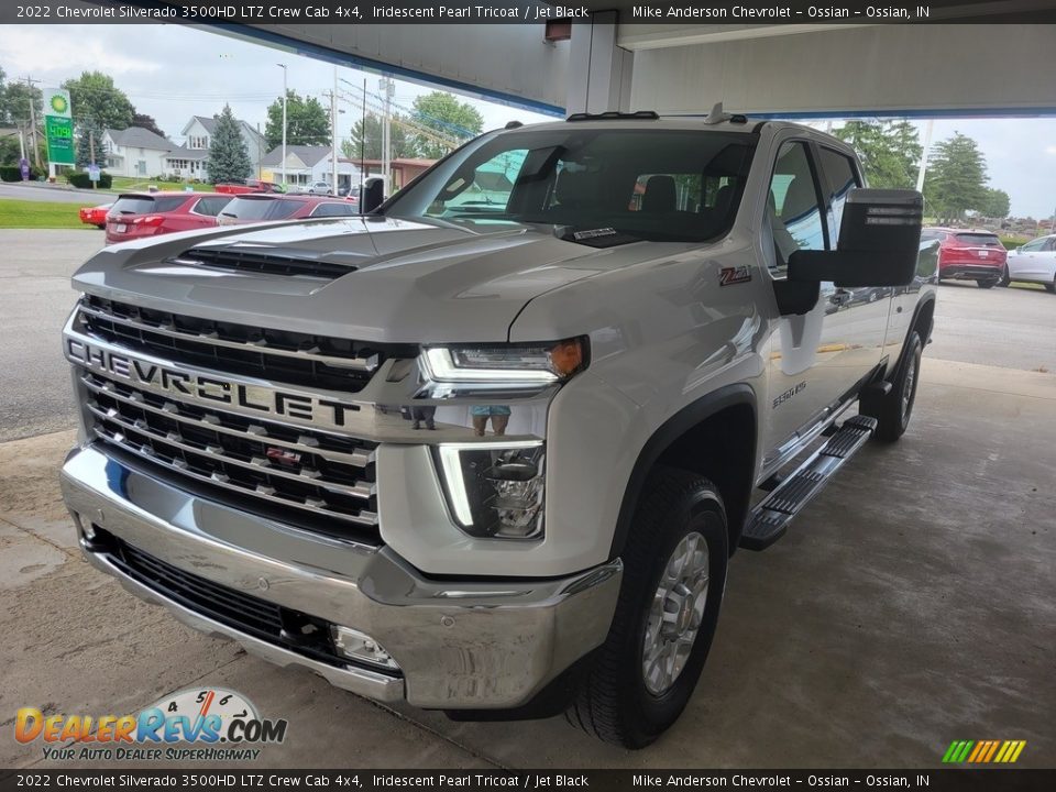 2022 Chevrolet Silverado 3500HD LTZ Crew Cab 4x4 Iridescent Pearl Tricoat / Jet Black Photo #2