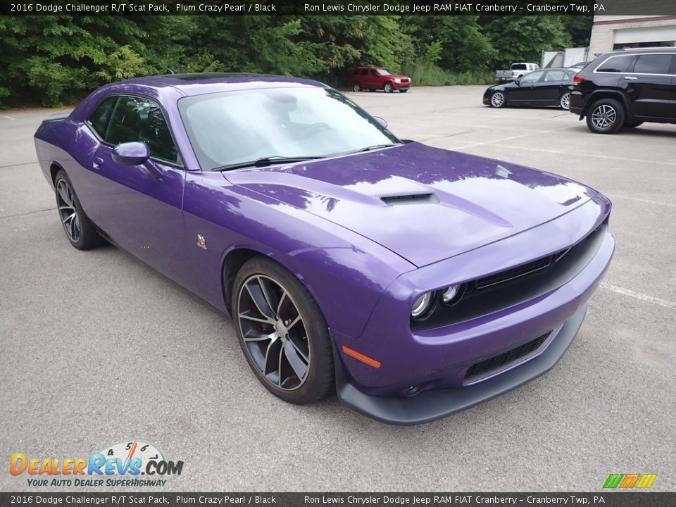 Front 3/4 View of 2016 Dodge Challenger R/T Scat Pack Photo #3
