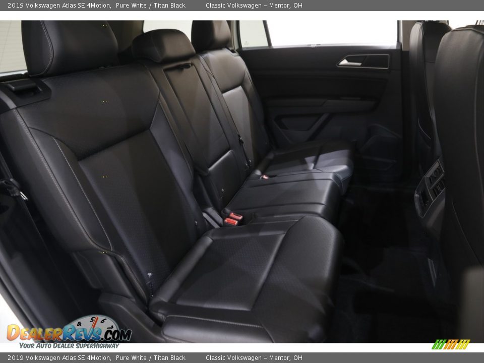 2019 Volkswagen Atlas SE 4Motion Pure White / Titan Black Photo #16