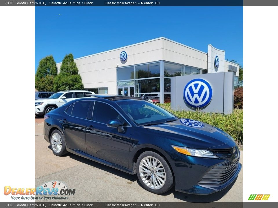 2018 Toyota Camry XLE Galactic Aqua Mica / Black Photo #1