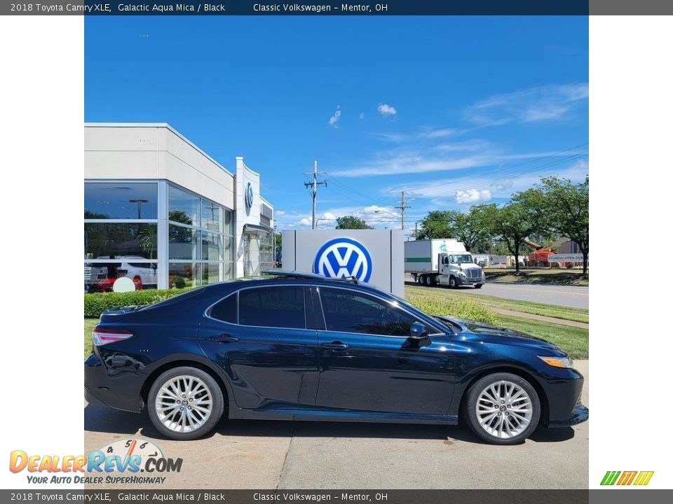 2018 Toyota Camry XLE Galactic Aqua Mica / Black Photo #2
