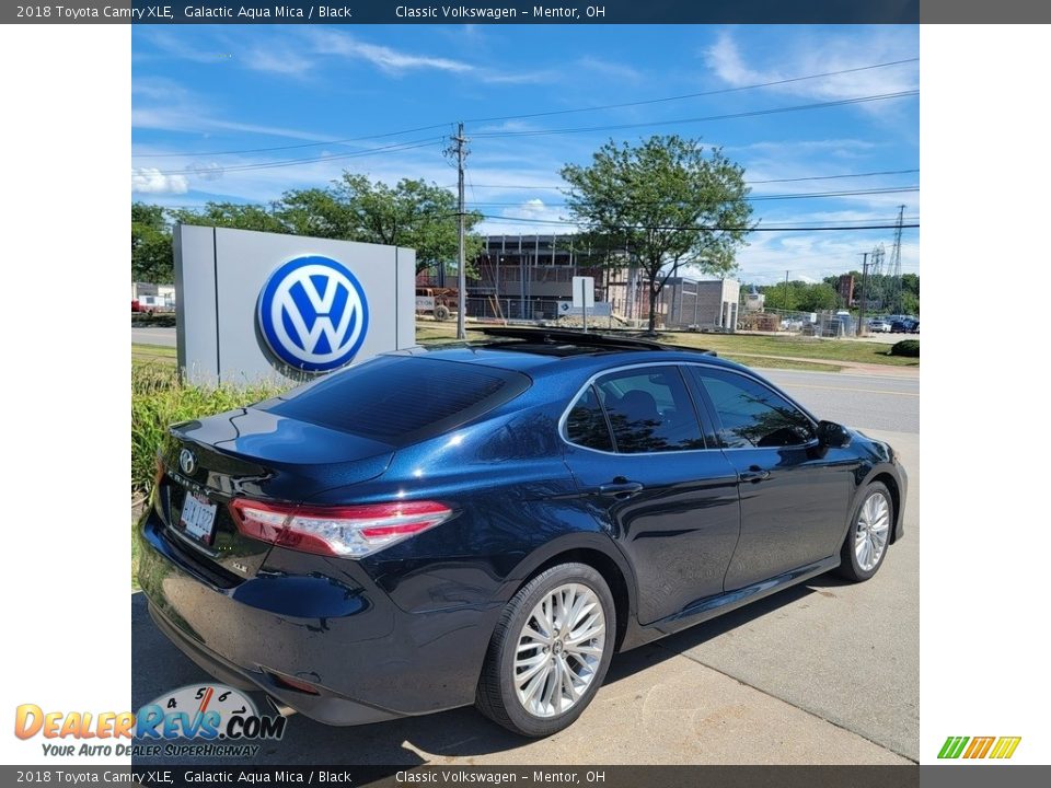 2018 Toyota Camry XLE Galactic Aqua Mica / Black Photo #3