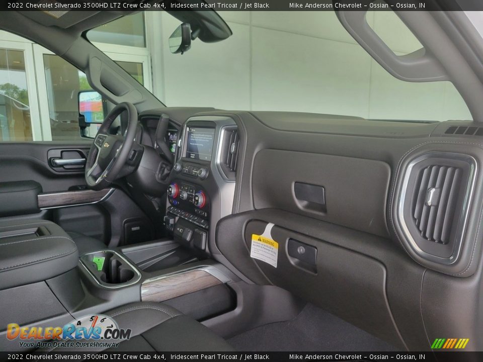 2022 Chevrolet Silverado 3500HD LTZ Crew Cab 4x4 Iridescent Pearl Tricoat / Jet Black Photo #22