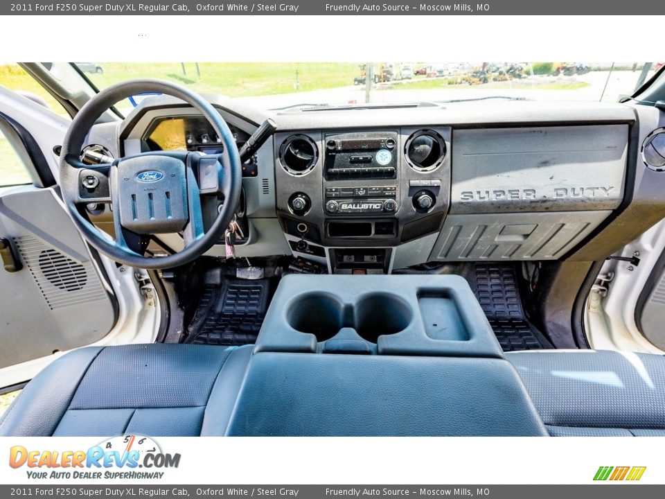 2011 Ford F250 Super Duty XL Regular Cab Oxford White / Steel Gray Photo #24