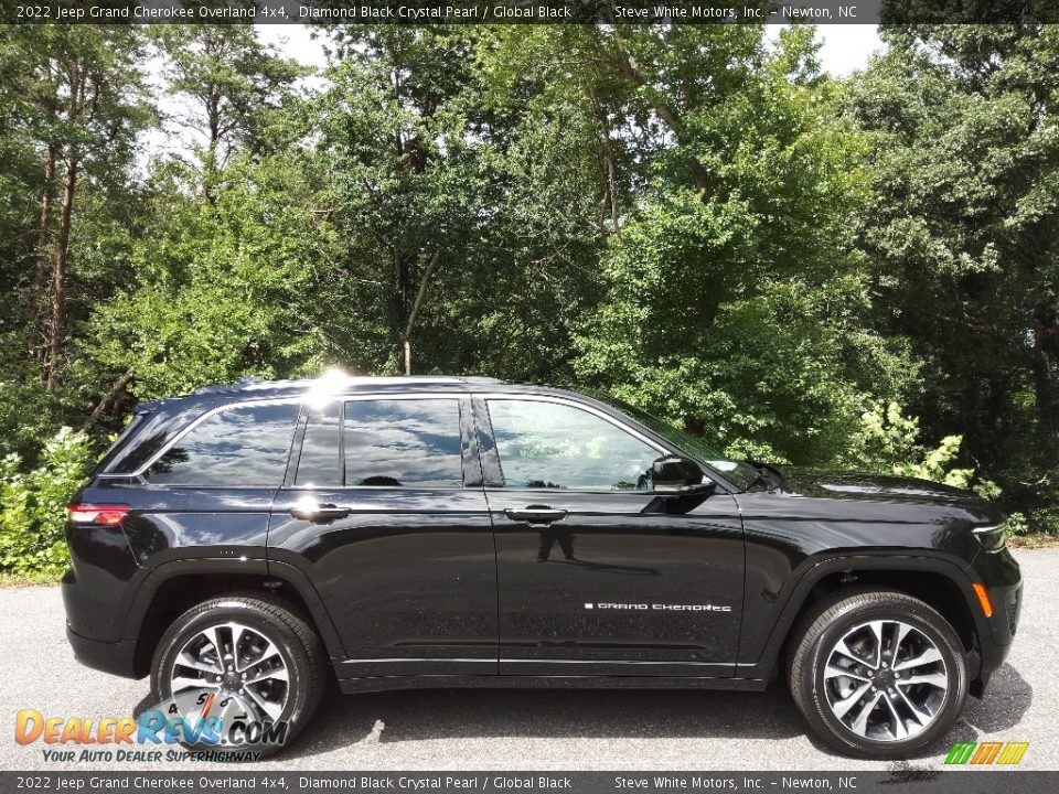 2022 Jeep Grand Cherokee Overland 4x4 Diamond Black Crystal Pearl / Global Black Photo #5