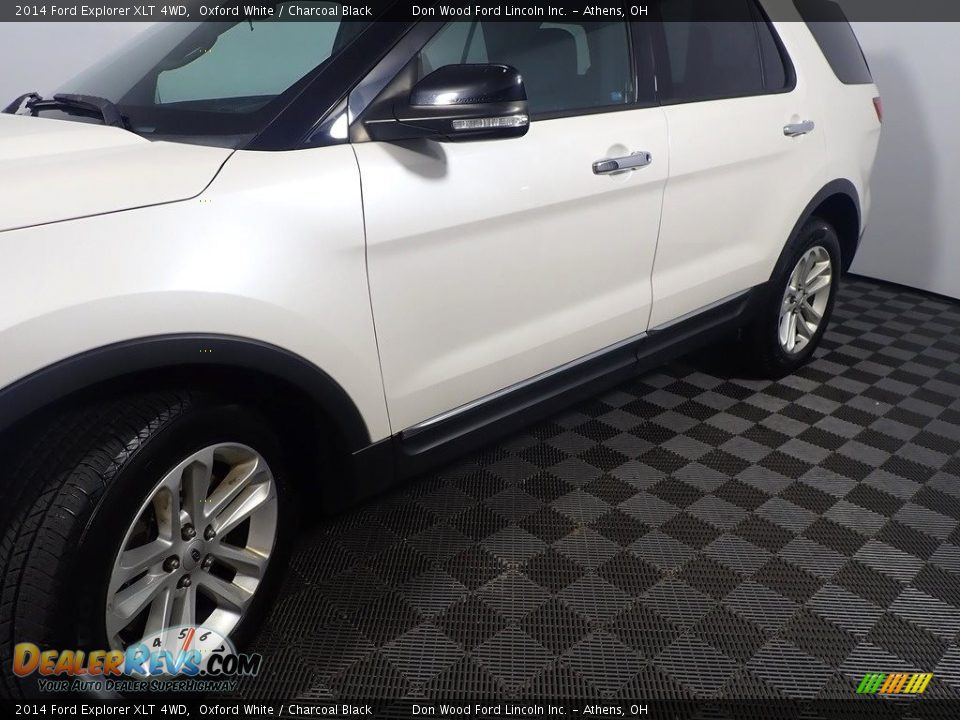 2014 Ford Explorer XLT 4WD Oxford White / Charcoal Black Photo #11