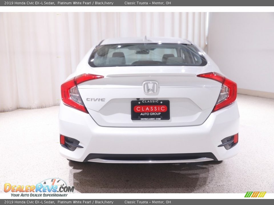 2019 Honda Civic EX-L Sedan Platinum White Pearl / Black/Ivory Photo #18