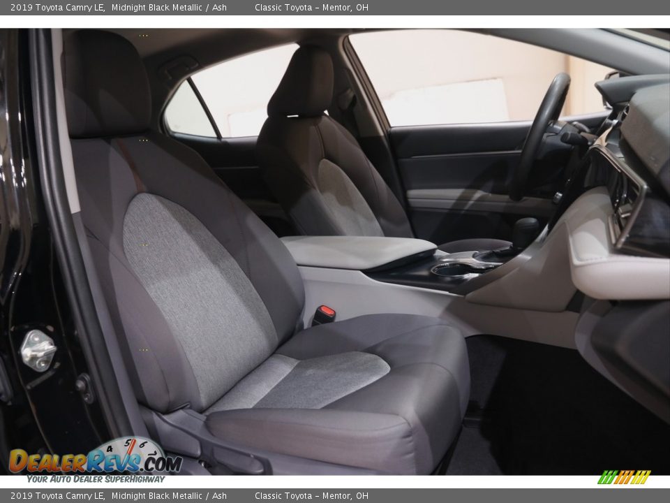 2019 Toyota Camry LE Midnight Black Metallic / Ash Photo #13