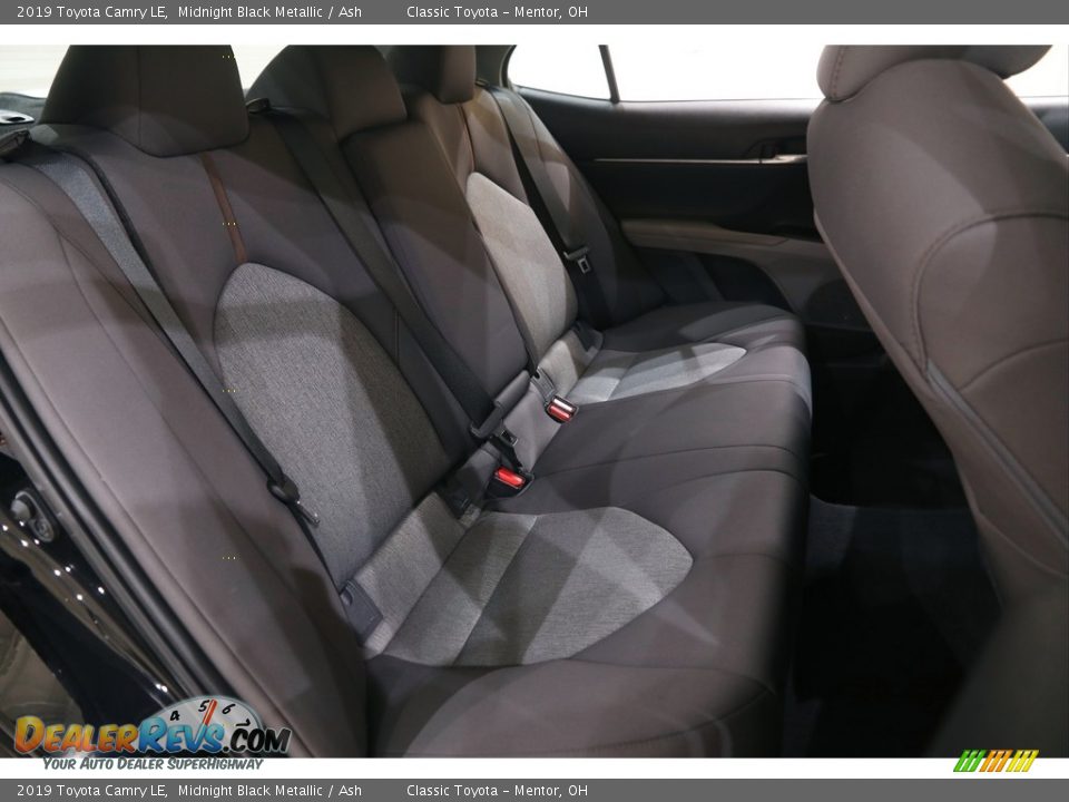 2019 Toyota Camry LE Midnight Black Metallic / Ash Photo #14