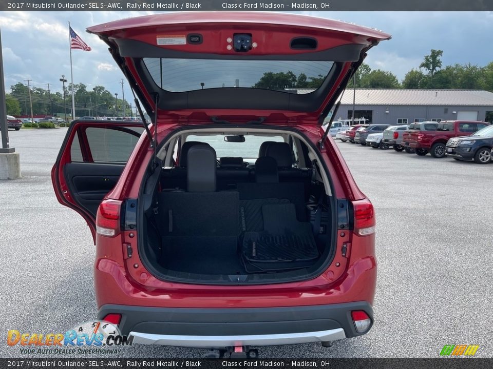 2017 Mitsubishi Outlander SEL S-AWC Trunk Photo #15