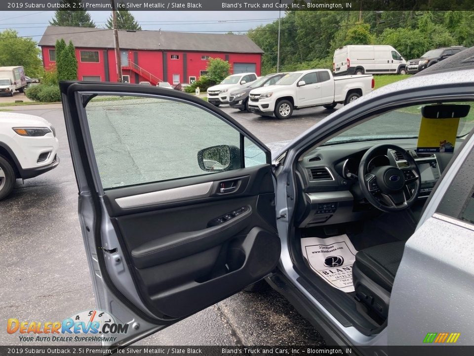 2019 Subaru Outback 2.5i Premium Ice Silver Metallic / Slate Black Photo #8