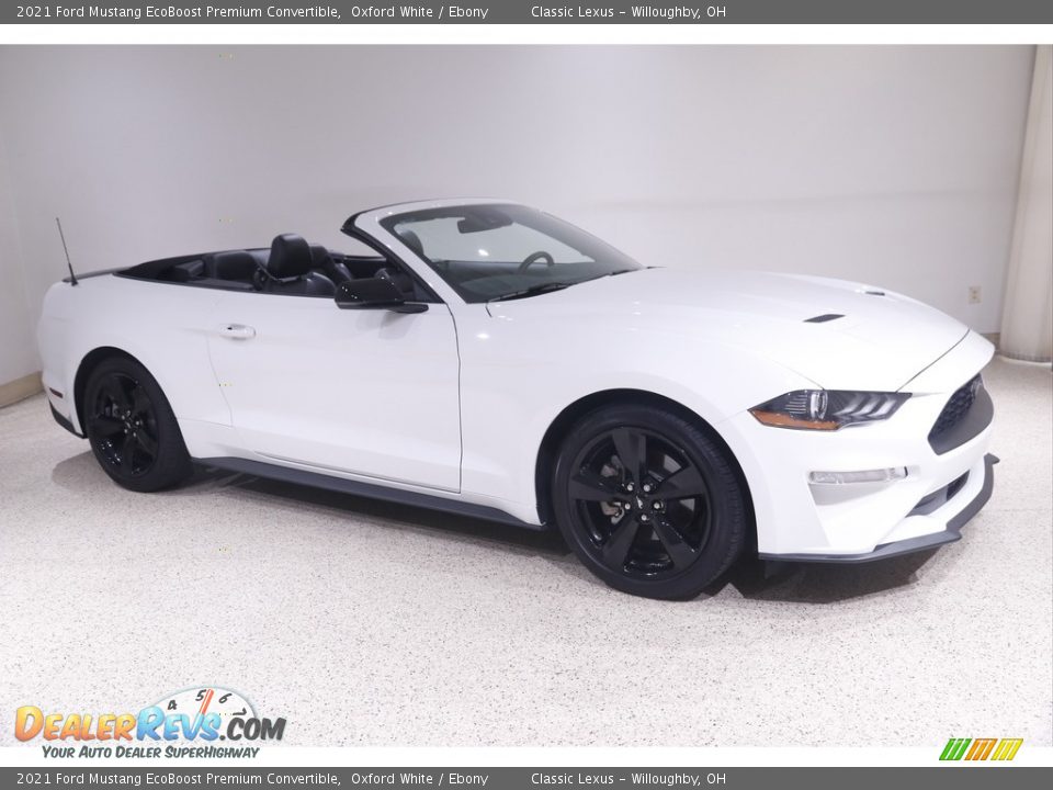 Front 3/4 View of 2021 Ford Mustang EcoBoost Premium Convertible Photo #1