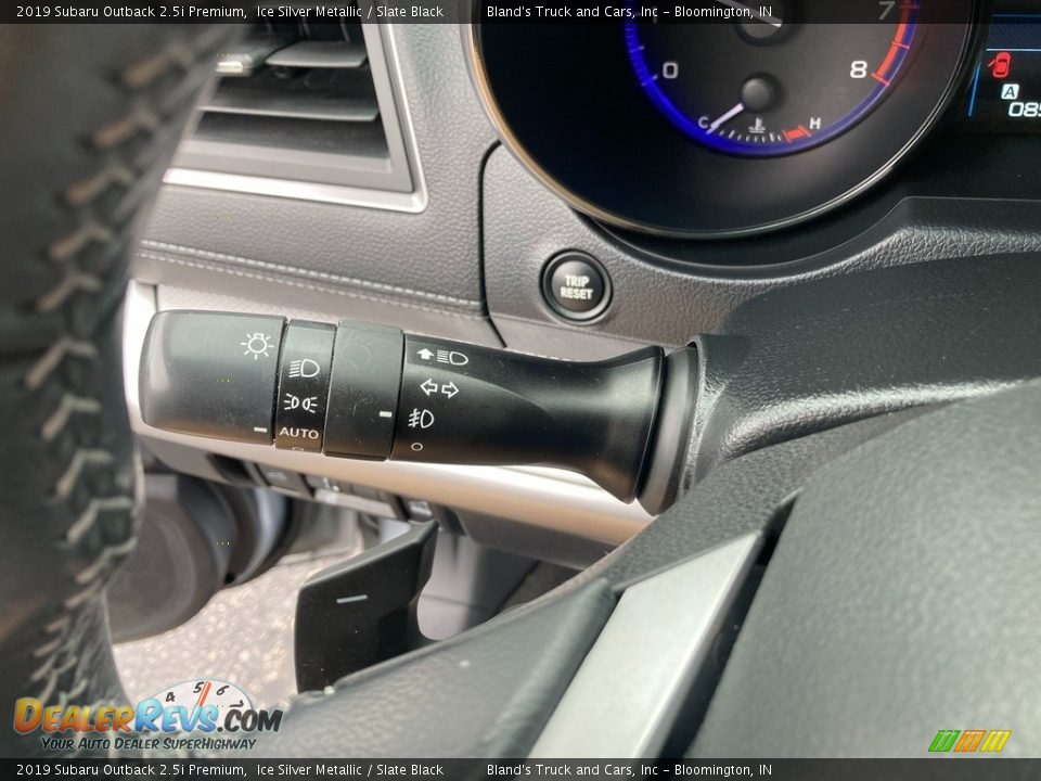 2019 Subaru Outback 2.5i Premium Ice Silver Metallic / Slate Black Photo #17