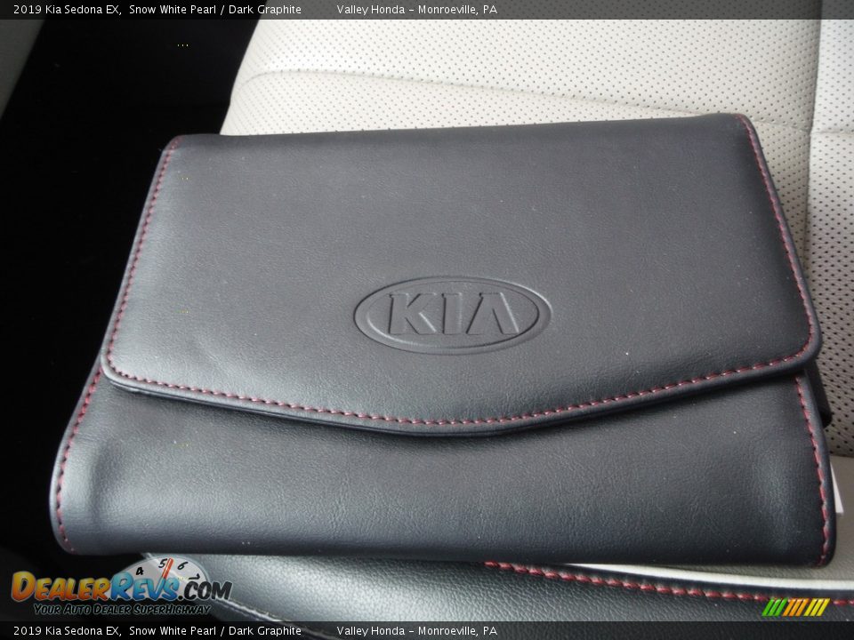 2019 Kia Sedona EX Snow White Pearl / Dark Graphite Photo #30