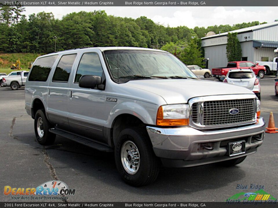 Front 3/4 View of 2001 Ford Excursion XLT 4x4 Photo #7