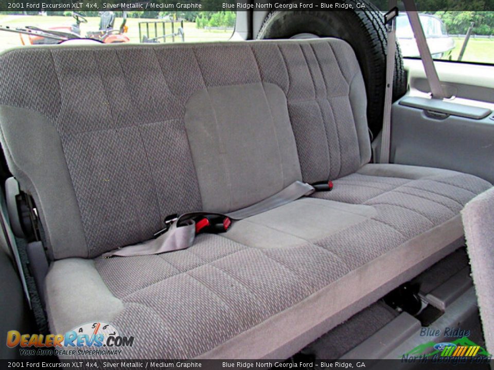 Rear Seat of 2001 Ford Excursion XLT 4x4 Photo #14