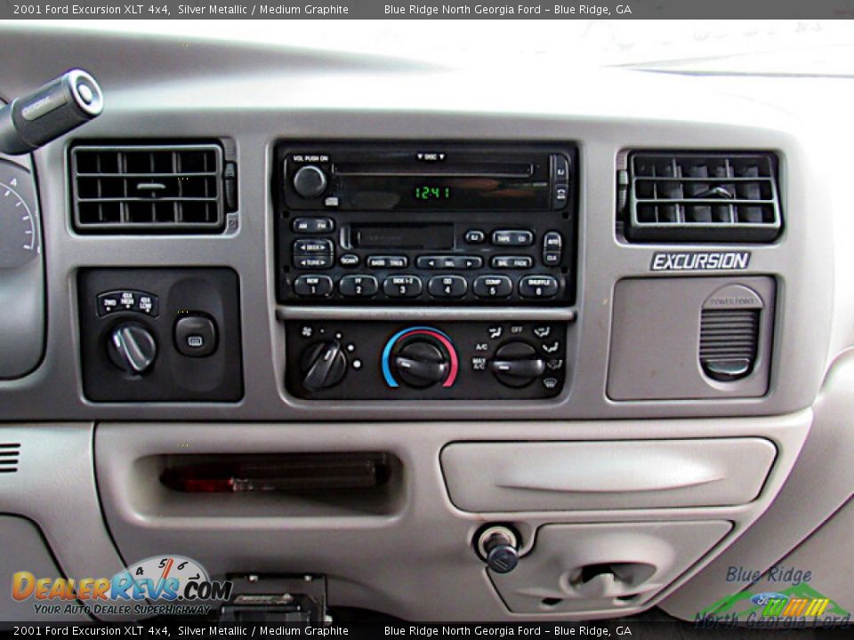 Controls of 2001 Ford Excursion XLT 4x4 Photo #18