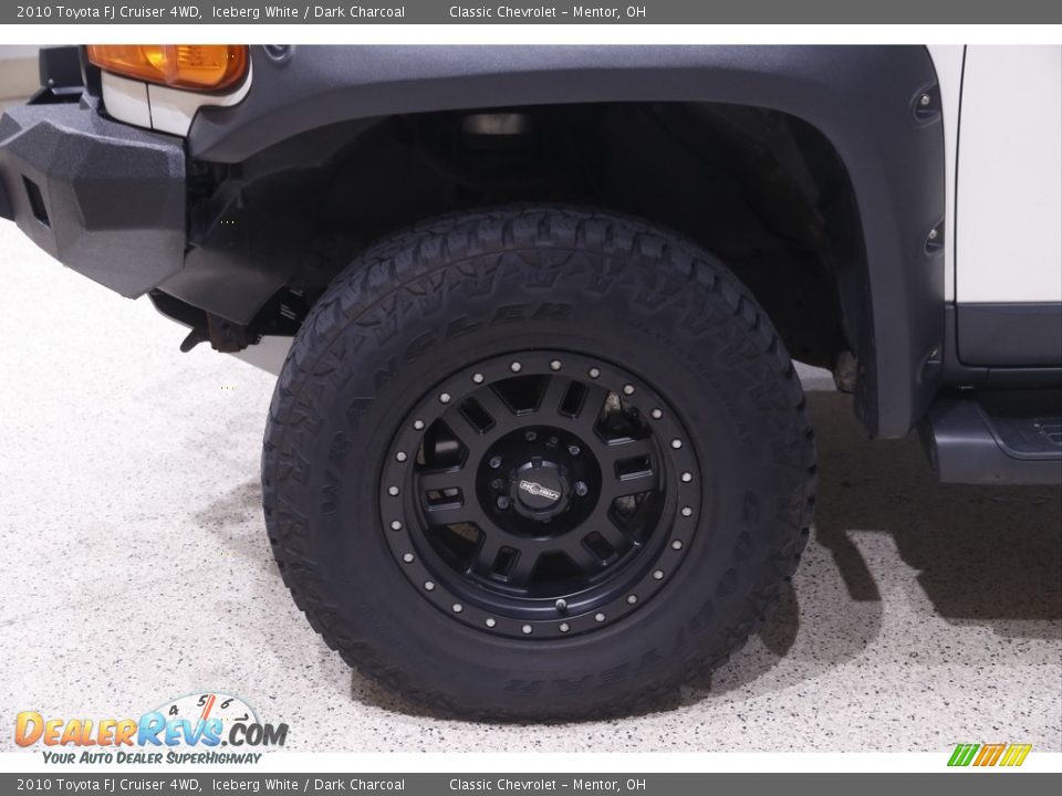 2010 Toyota FJ Cruiser 4WD Iceberg White / Dark Charcoal Photo #23