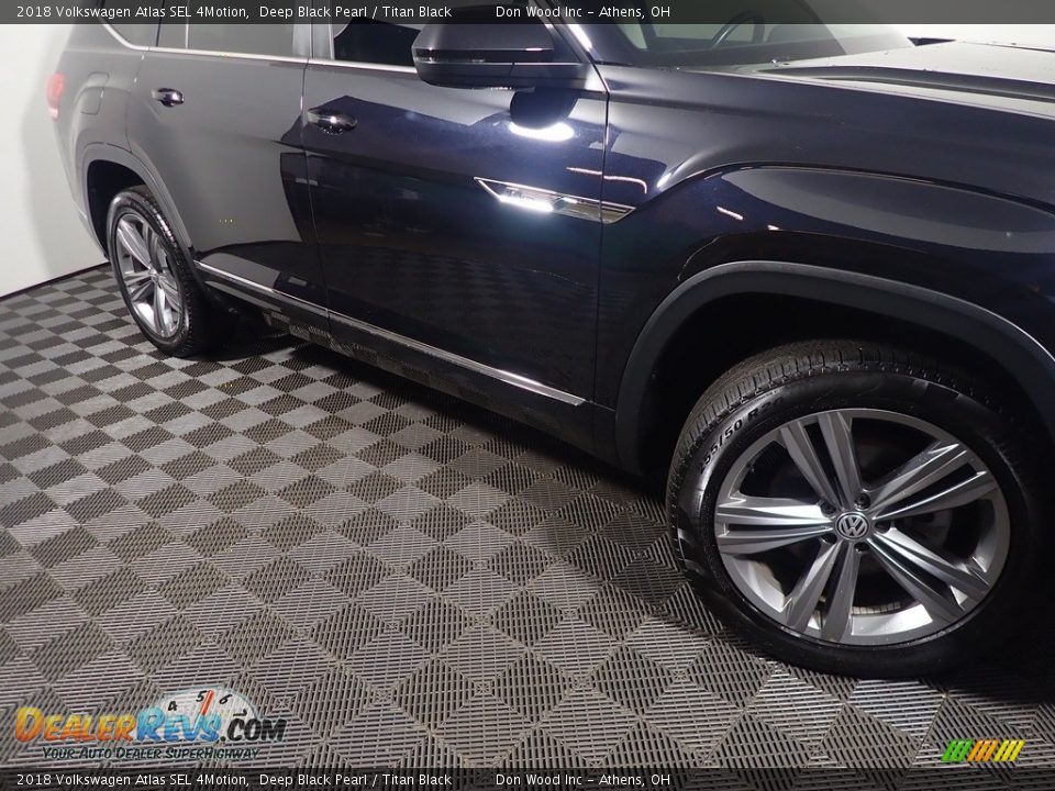2018 Volkswagen Atlas SEL 4Motion Deep Black Pearl / Titan Black Photo #5