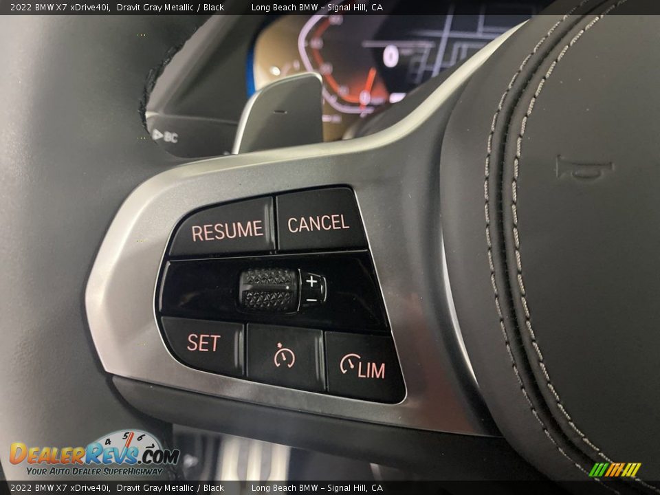 2022 BMW X7 xDrive40i Steering Wheel Photo #15