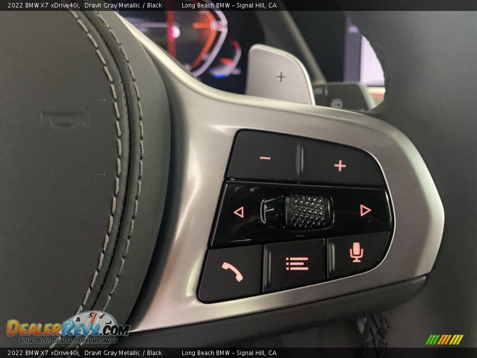 2022 BMW X7 xDrive40i Steering Wheel Photo #16