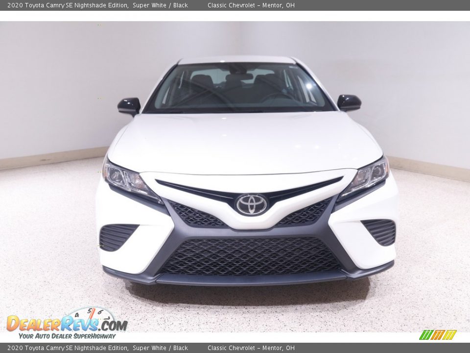 2020 Toyota Camry SE Nightshade Edition Super White / Black Photo #2