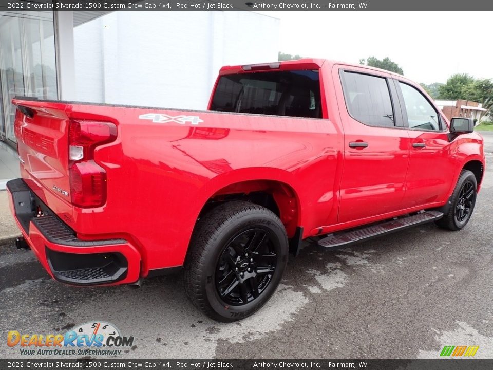 2022 Chevrolet Silverado 1500 Custom Crew Cab 4x4 Red Hot / Jet Black Photo #3