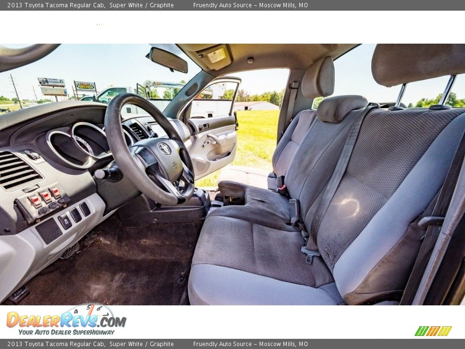 2013 Toyota Tacoma Regular Cab Super White / Graphite Photo #18