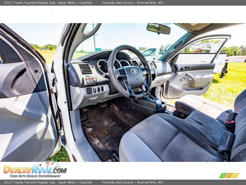 2013 Toyota Tacoma Regular Cab Super White / Graphite Photo #19