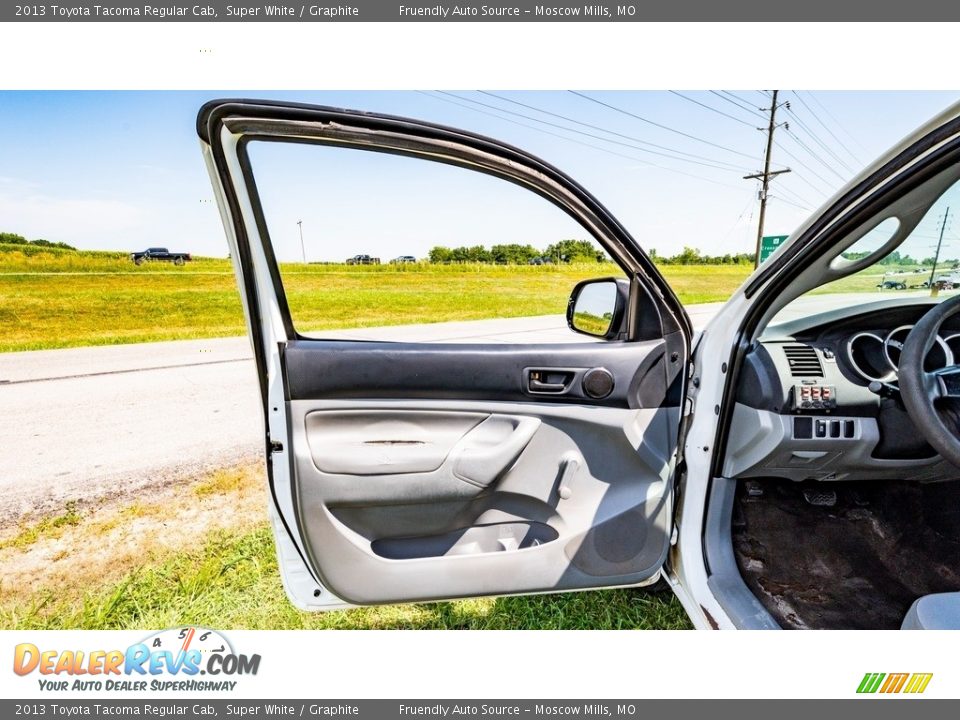 2013 Toyota Tacoma Regular Cab Super White / Graphite Photo #20