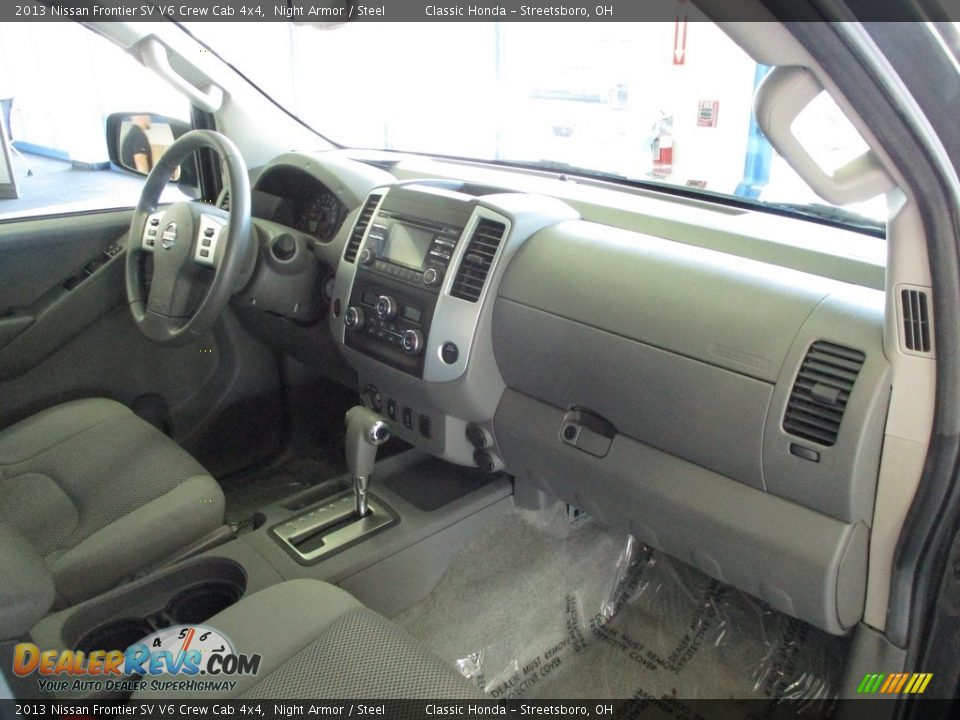 Dashboard of 2013 Nissan Frontier SV V6 Crew Cab 4x4 Photo #20