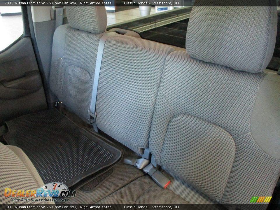 Rear Seat of 2013 Nissan Frontier SV V6 Crew Cab 4x4 Photo #26